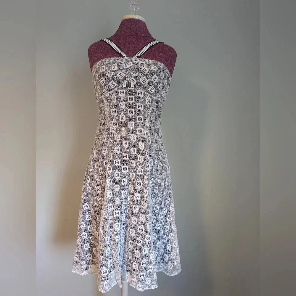Caroline Herrera Cream Geometric‎ Lace Dress, US 10